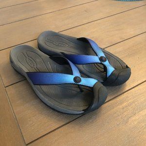 Keen Womens Sandal Size 9